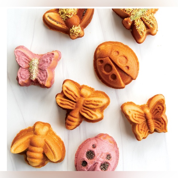 Nordicware Backyard Bugs Pan Cakes - Picture 6 of 8